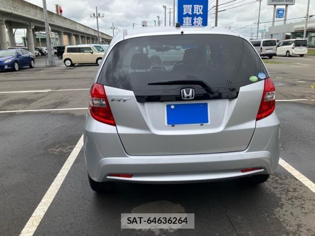 Honda FIT 2012-01 7724093-3