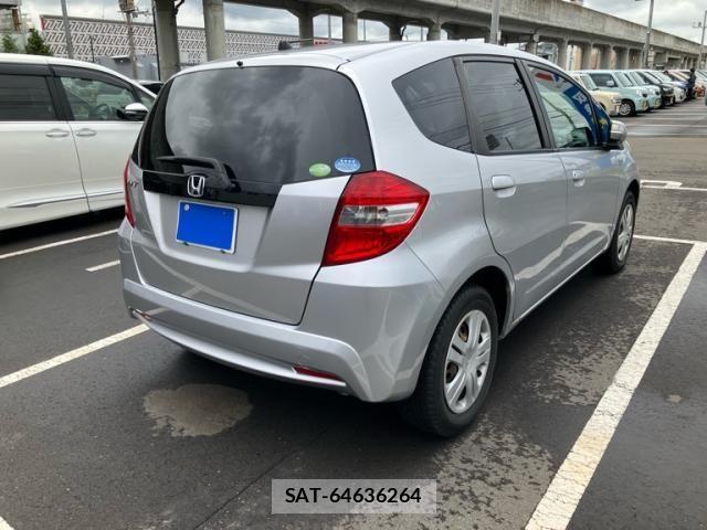 Honda FIT 2012-01 7724093-5