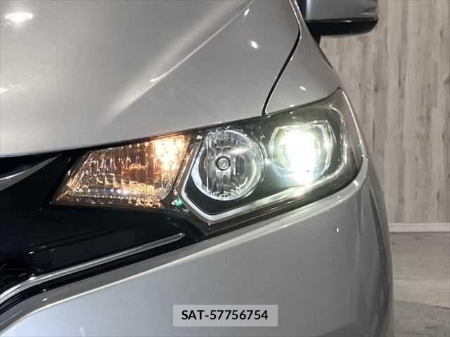 Honda FIT 2016-06 7876845-10