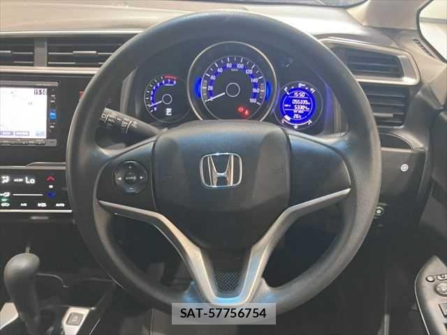 Honda FIT 2016-06 7876845-11