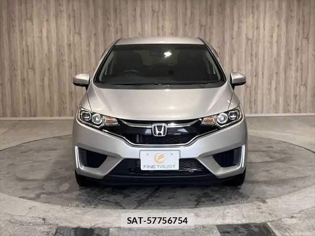 Honda FIT 2016-06 7876845-13