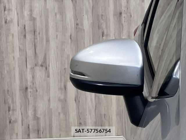 Honda FIT 2016-06 7876845-21
