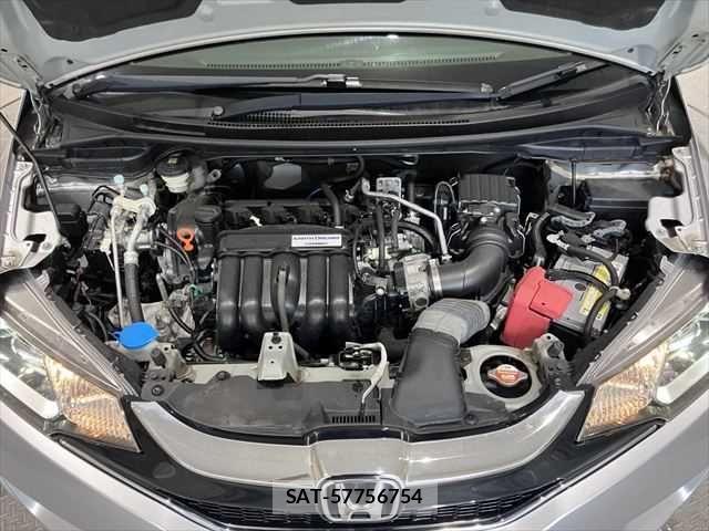 Honda FIT 2016-06 7876845-27