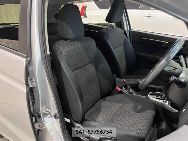 Honda FIT 2016-06 7876845-7