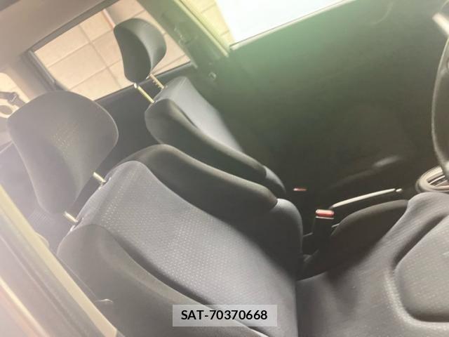 Honda FIT 2010-03 7979473-14