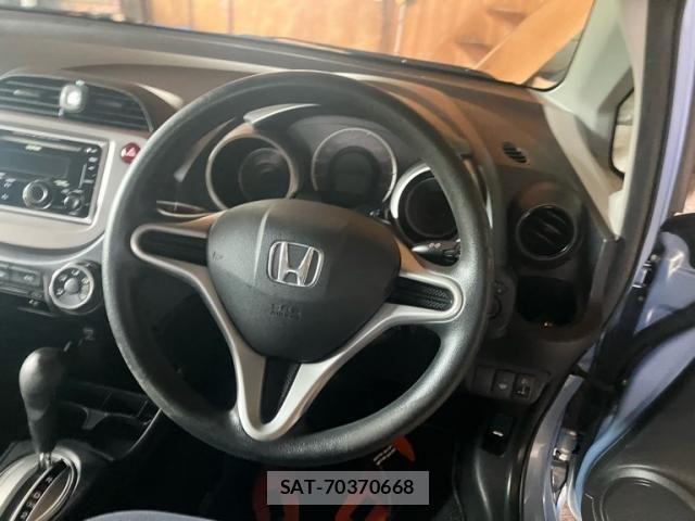 Honda FIT 2010-03 7979473-17