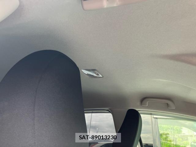 Honda FIT 2018-04 8035968-15