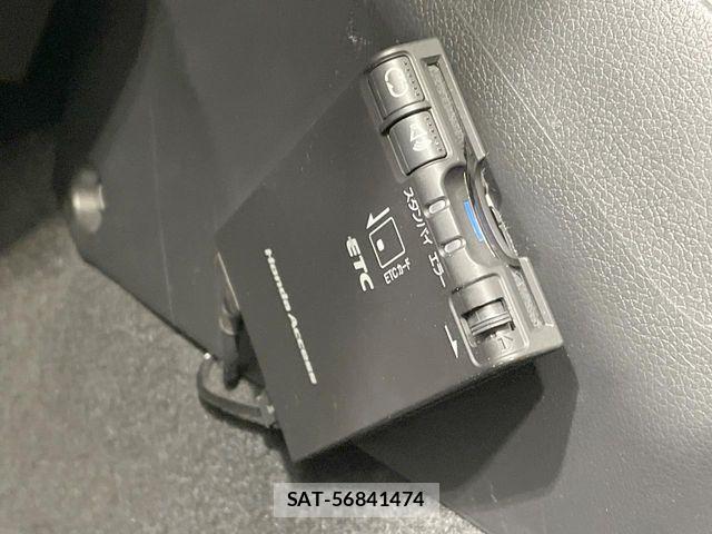 Honda FIT 2017-06 8074012-6
