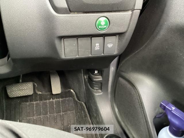 Honda FIT 2013-11 8099606-19