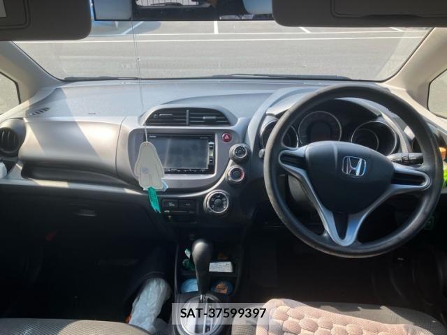 Honda FIT 2012-04 8158569-14