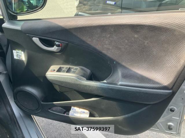 Honda FIT 2012-04 8158569-15