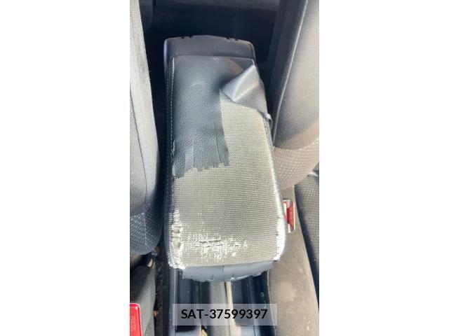 Honda FIT 2012-04 8158569-29