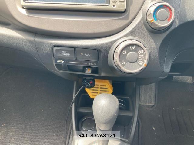 Honda FIT 2013-03 8230332-21