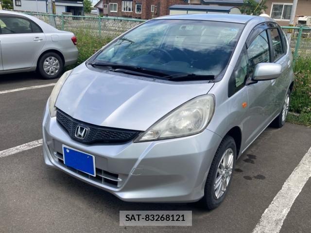 Honda FIT 2013-03 8230332-1