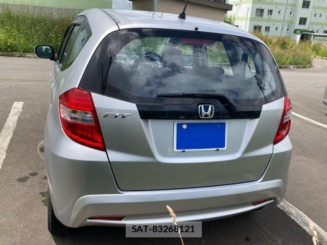 Honda FIT 2013-03 8230332-2