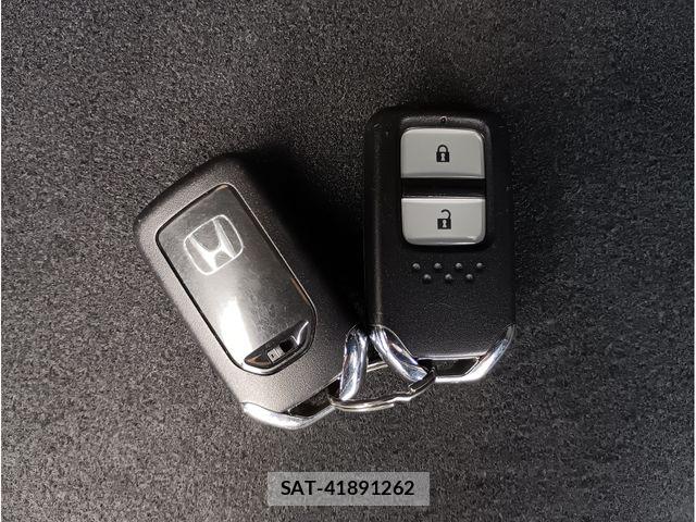 Honda FIT 2013-09 8366242-10