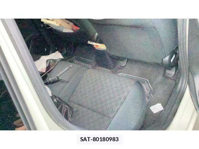 Honda FIT 2015-11 8371728-16