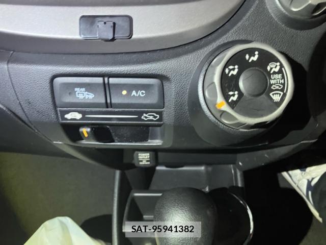 Honda FIT 2012-03 8562155-27