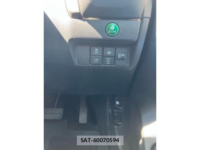 Honda FIT 2015-08 8666262-10