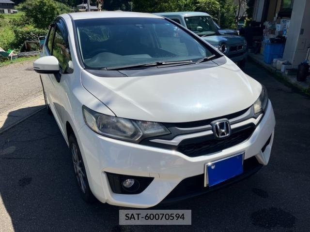 Honda FIT 2015-08 8666262-3