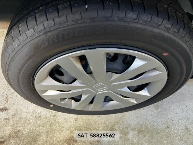 Honda FIT 2024-06 8666261-6