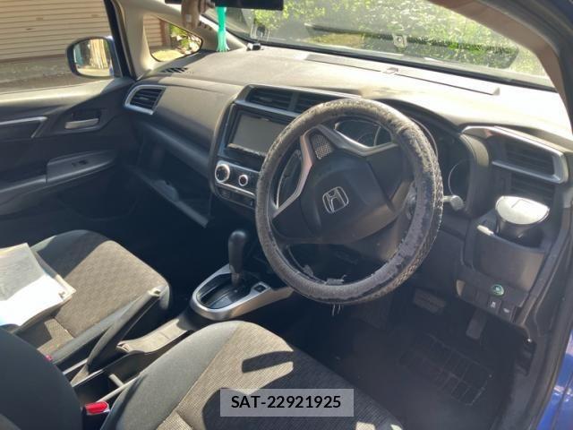 Honda FIT 2014-01 8742694-10