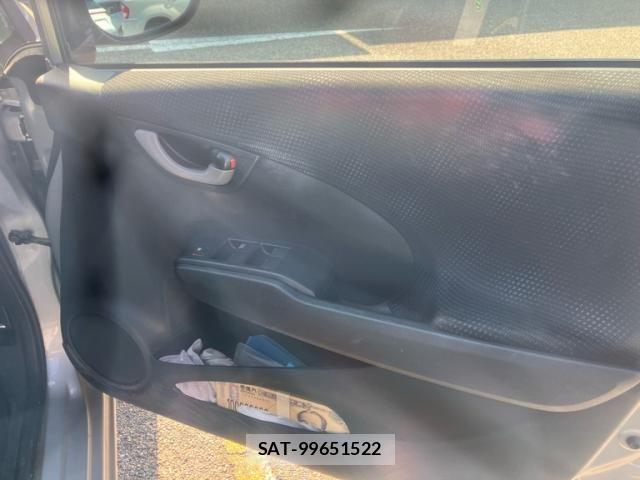 Honda FIT 2014-03 8780549-10