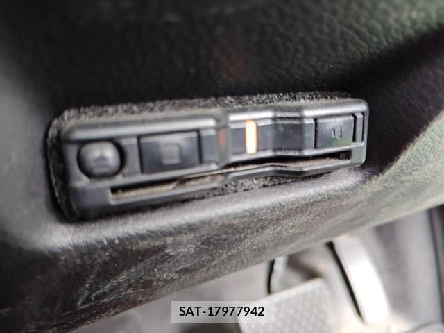 Honda FIT 2021-04 7219562-19