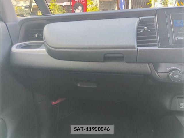 Honda FIT 2024-02 8207863-16
