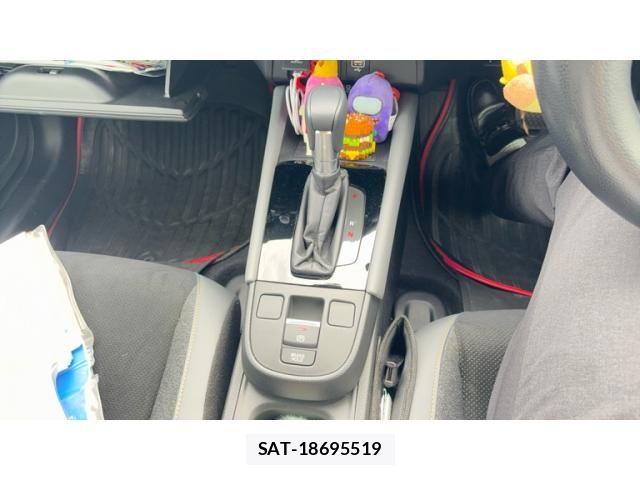 Honda FIT 2025-01 8438210-8
