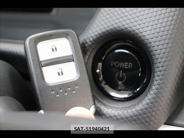 Honda FIT 2025-02 8742698-4
