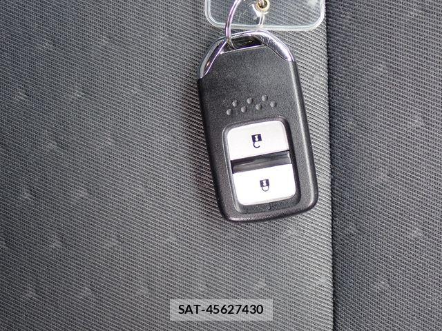 Honda FIT 2021-07 8780556-11