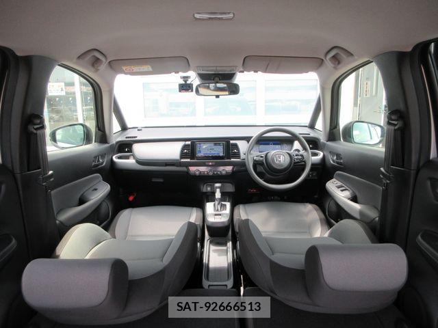 Honda FIT 2023-08 7979475-19