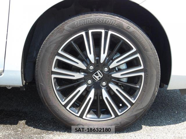 Honda FIT 2025-02 8207866-26