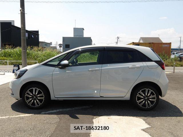 Honda FIT 2025-02 8207866-28