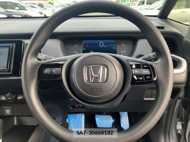 Honda FIT 2023-06 8829452-16