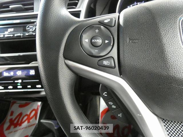 Honda FIT HYBRID 2017-08 4593734-14