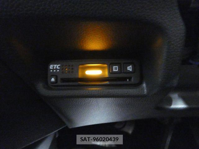 Honda FIT HYBRID 2017-08 4593734-16