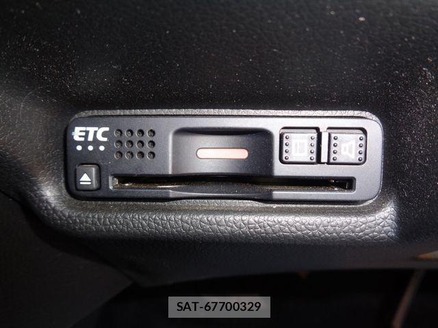 Honda FIT HYBRID 2018-04 4959484-20