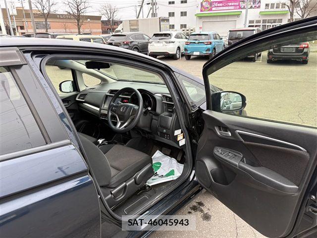 Honda FIT HYBRID 2016-04 6276466-18