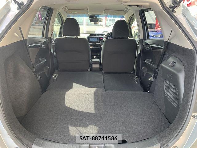 Honda FIT HYBRID 2014-03 6676296-20