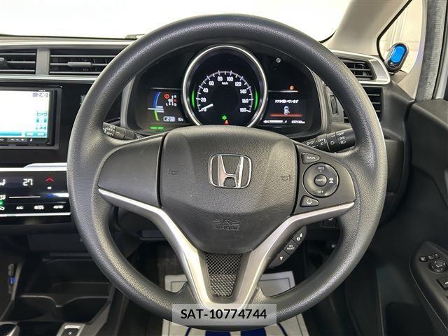 Honda FIT HYBRID 2018-05 6691055-10