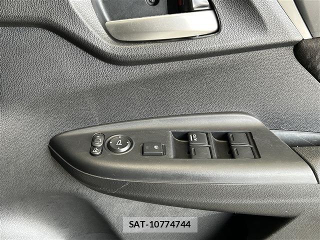 Honda FIT HYBRID 2018-05 6691055-21