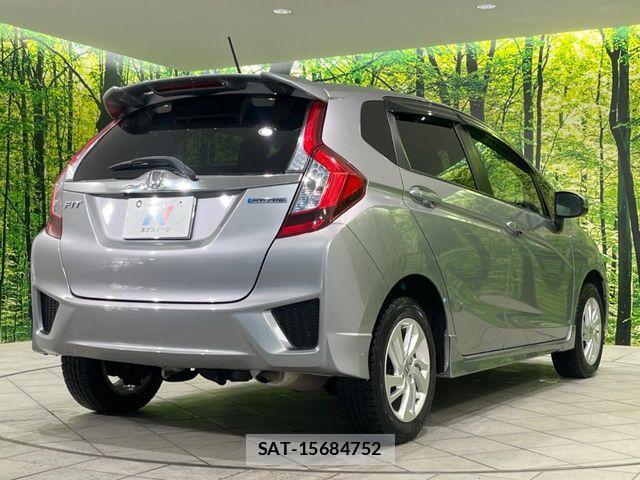 Honda FIT HYBRID 2016-05 6716314-17
