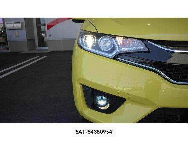 Honda FIT HYBRID 2016-05 7219574-18