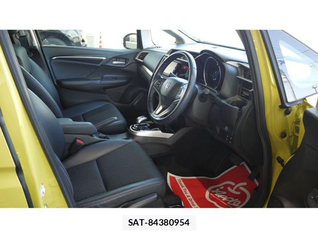 Honda FIT HYBRID 2016-05 7219574-1