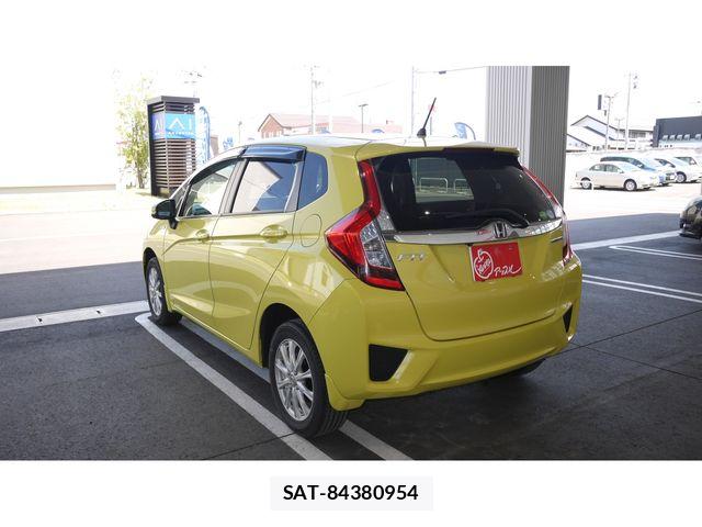 Honda FIT HYBRID 2016-05 7219574-2