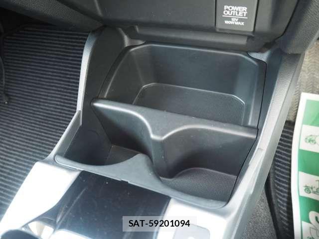 Honda FIT HYBRID 2018-10 7219575-17