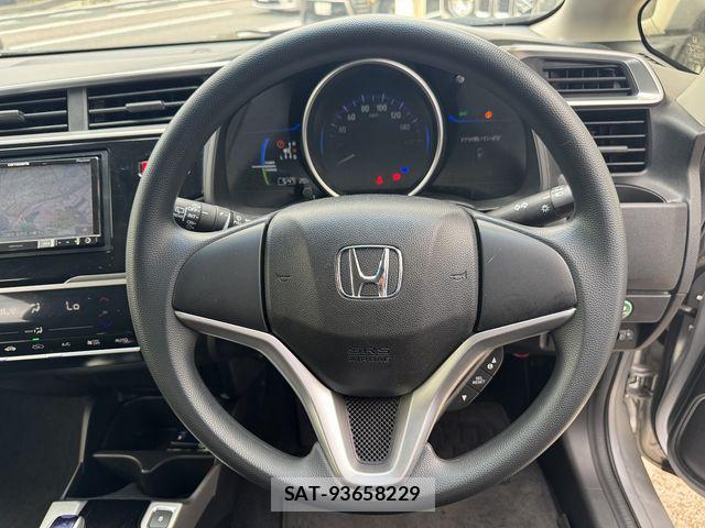 Honda FIT HYBRID 2016-09 7272034-14