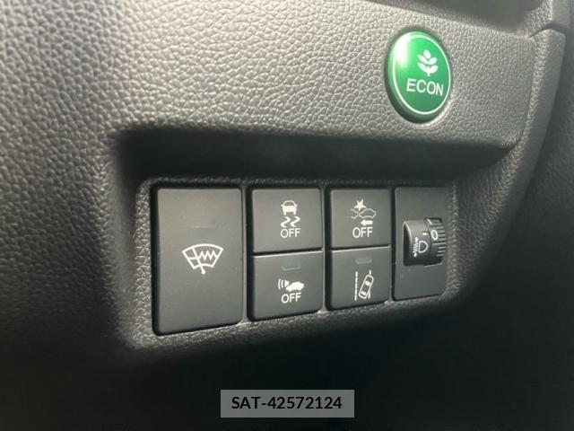 Honda FIT HYBRID 2018-08 7358094-21